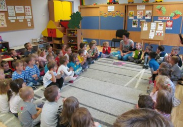 Powiększ obraz: ,,Cała Polska czyta dzieciom"- kolejne spotkanie z dziecięcą literaturą